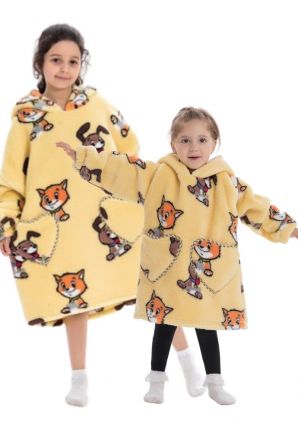 Fleece deken met capuchon & mouwen - kind - cats & dogs